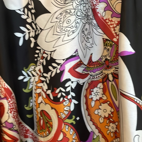 Paula kc multicolor blouse size large - Picture 5 of 9